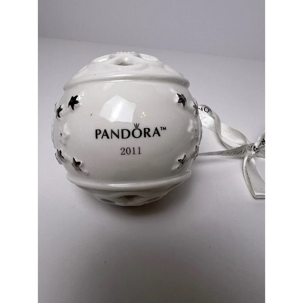2011 Pandora 
